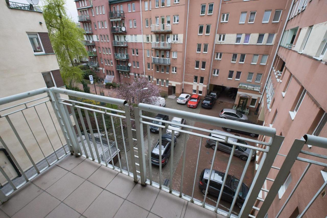 2 Bedroom Apartment In Green Location วอร์ซอ ภายนอก รูปภาพ