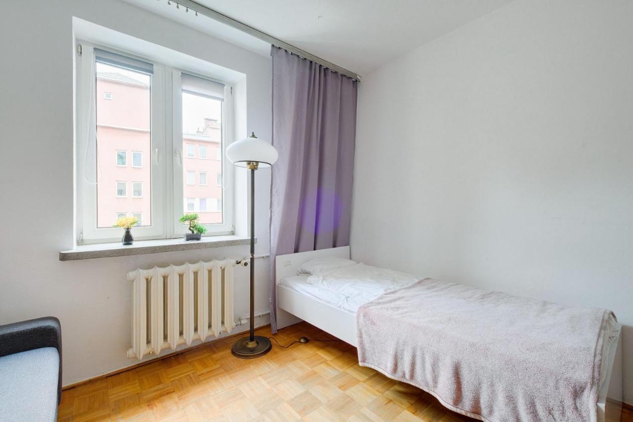 2 Bedroom Apartment In Green Location วอร์ซอ ภายนอก รูปภาพ